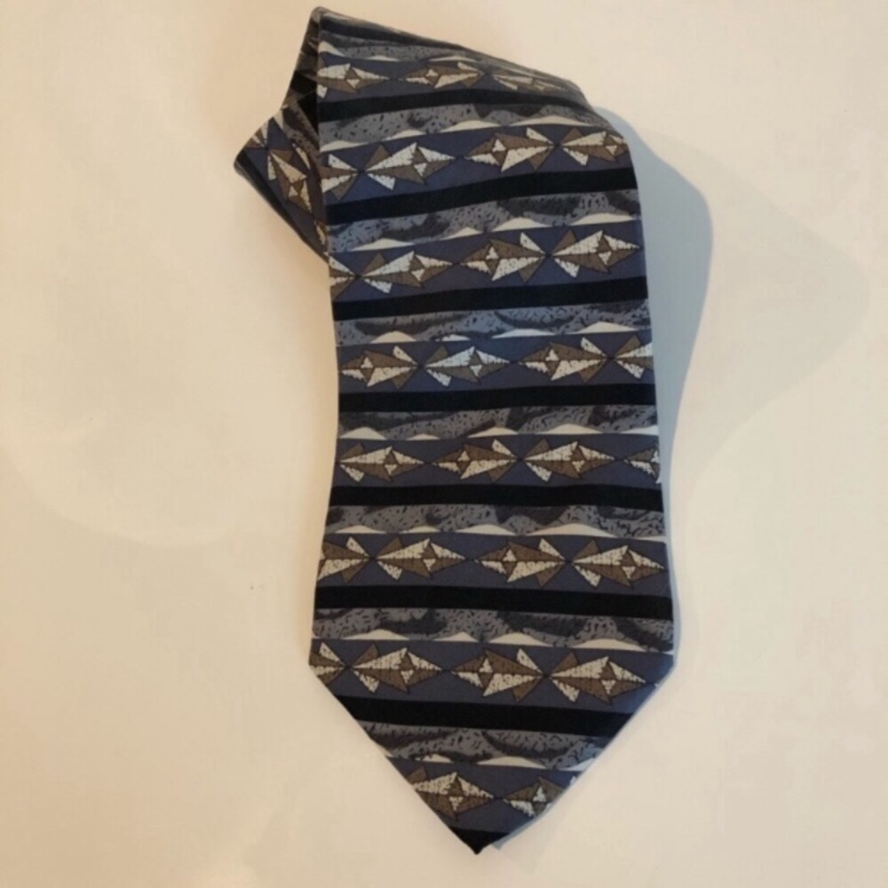 Oscar de la Renta 100% silk neck tie